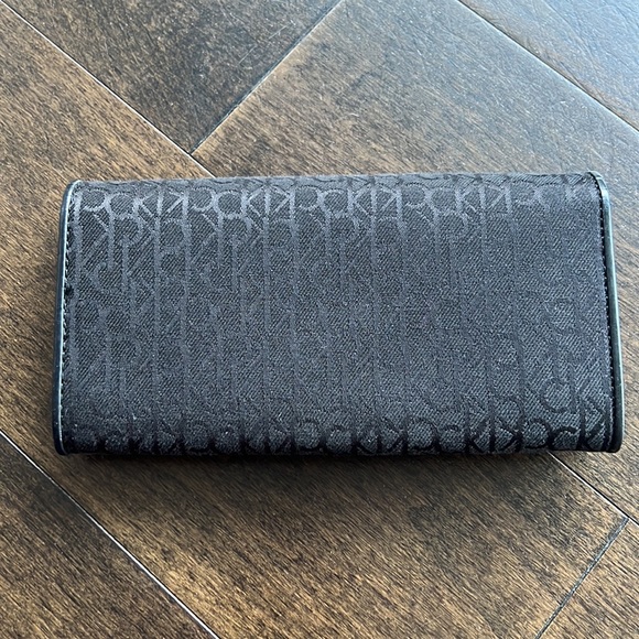 Black Calvin Klein wallet - Picture 3 of 3